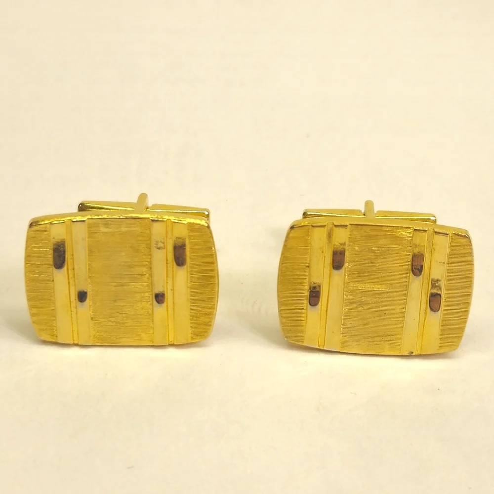 Vintage Goldtone Cuff Links